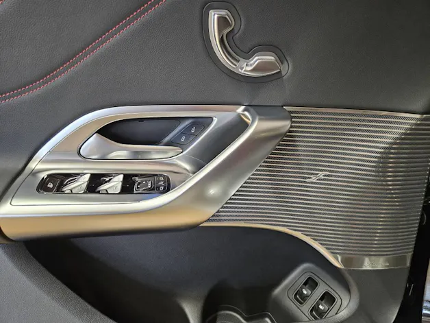 Mercedes-Benz GLC 400 4Matic with EQ Technology