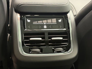 Fahrzeugbild VOLVO XC60 2.0 B5 MH Black Edition AWD