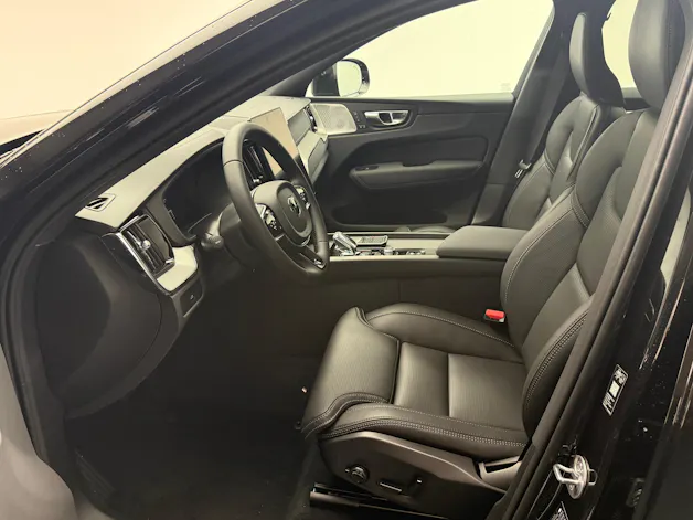VOLVO XC60 2.0 B5 MH Black Edition AWD