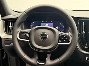 Fahrzeugbild VOLVO XC60 2.0 B5 MH Black Edition AWD