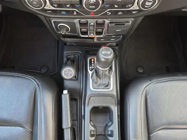 Jeep Wrangler Sahara 2.0 Turbo (CH) ** PHEV **
