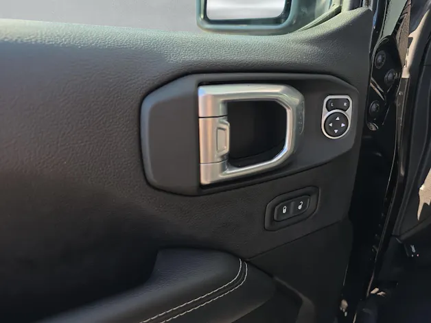 Jeep Wrangler Sahara 2.0 Turbo (CH) ** PHEV **