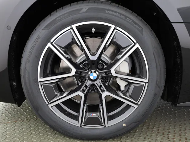 BMW i4 xDrive40