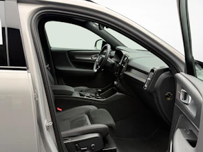 image du véhicule VOLVO XC40 2.0 B4 MH Plus Dark