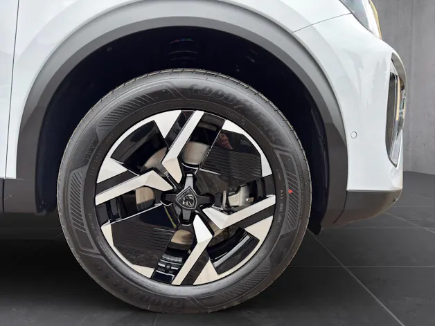 Peugeot 2008 1.2 Hybrid 145 GT