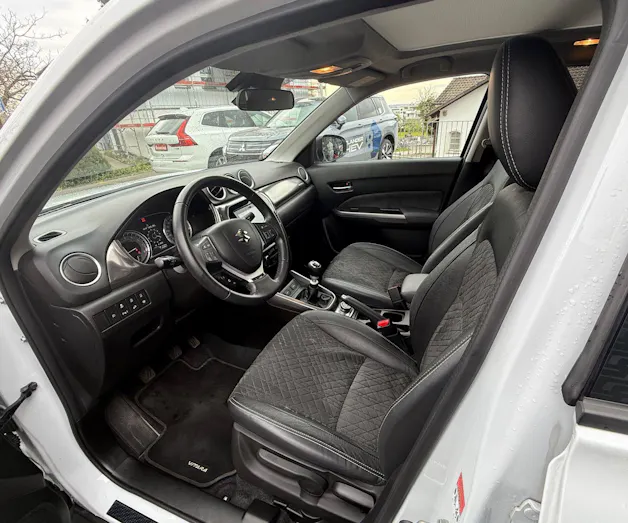 Suzuki Vitara 1.4 T Compact Top Hybrid 4x4