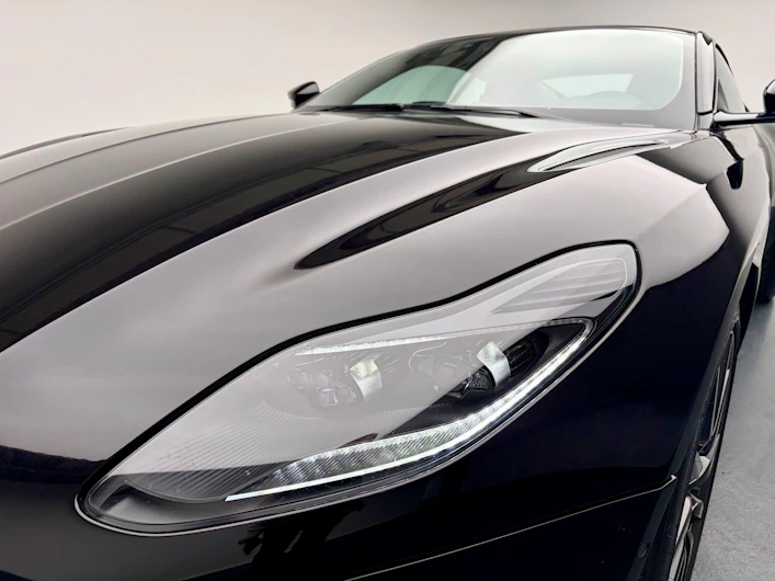 Fahrzeugbild ASTON MARTIN DB11