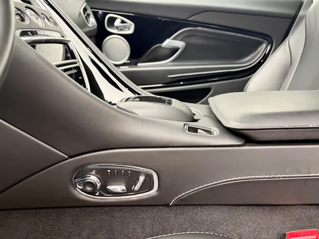 Aston Martin DB11 Coupé 4.0 V8 Bi-Turbo