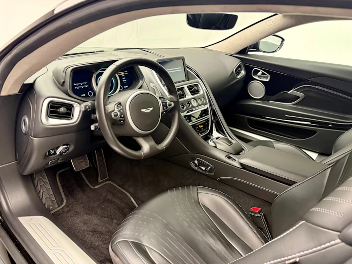 Fahrzeugbild ASTON MARTIN DB11