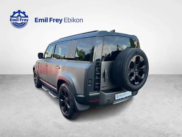 Land Rover Defender 110 2.0 SD4 240 First Edition