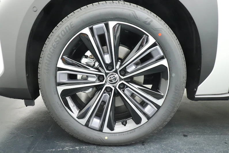 Fahrzeugbild TOYOTA BZ4X