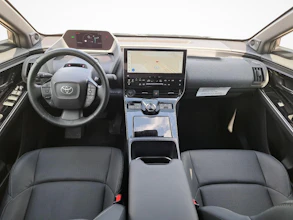 https://vehicle.imgix.net/4268001/9cc8ff60-9f15-43bc-9ce7-6082e30d3e9f.jpg