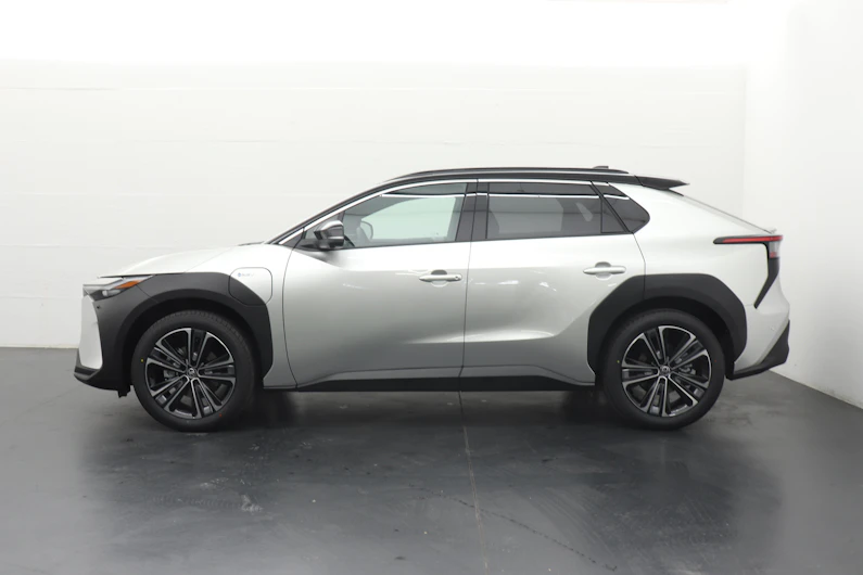 Fahrzeugbild TOYOTA BZ4X