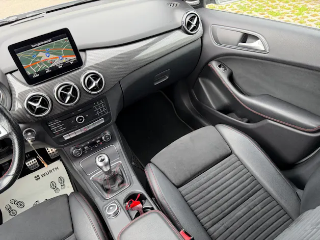 Mercedes-Benz B 200 d AMG Line