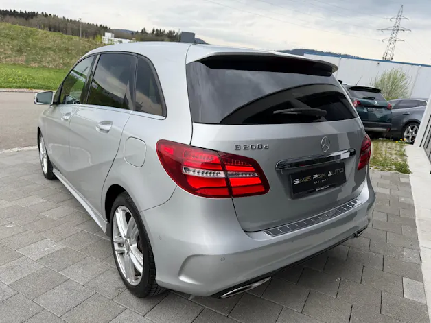 Mercedes-Benz B 200 d AMG Line