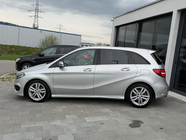 Mercedes-Benz B 200 d AMG Line