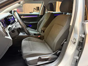 VW Golf VIII Variant 1.0 eTSI Life DSG