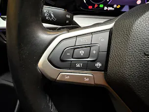 VW Golf VIII Variant 1.0 eTSI Life DSG