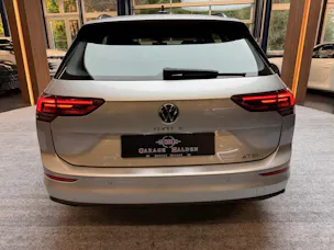 VW Golf VIII Variant 1.0 eTSI Life DSG