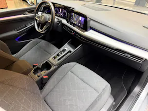 VW Golf VIII Variant 1.0 eTSI Life DSG
