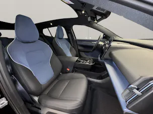 Volvo EX30 CC E60 Twin Performance AWD