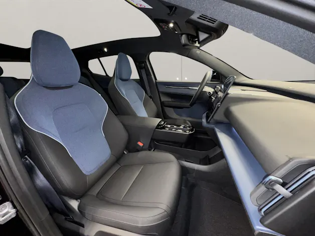 Volvo EX30 CC E60 Twin Performance AWD