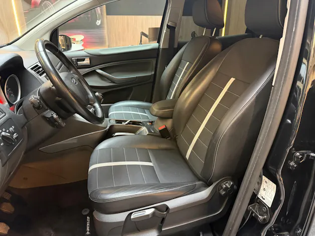 Ford Kuga 2.0 TDCi 140 Titanium