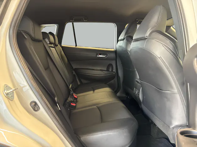 Toyota Corolla Cross 2.0 HSD Premium AWD-i + Gancio traino amovibile e Ruote invernali incluse
