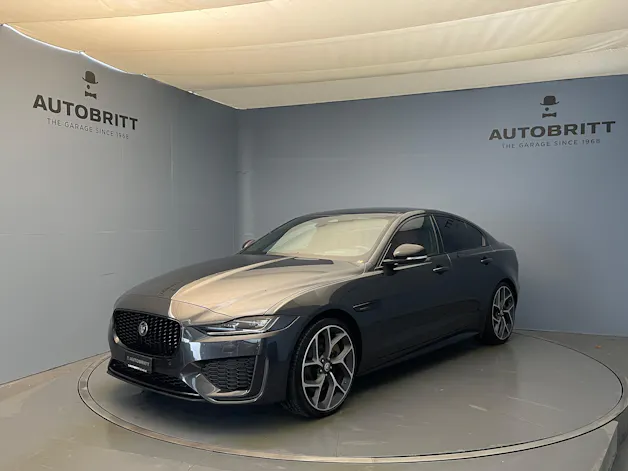 Jaguar XE 2.0 T 300 Sport AWD
