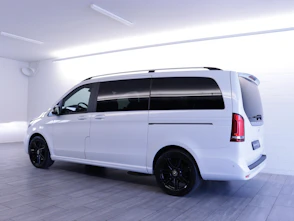 Fahrzeugbild MERCEDES-BENZ V 300 d Swiss Edition AMG Line lang Van
