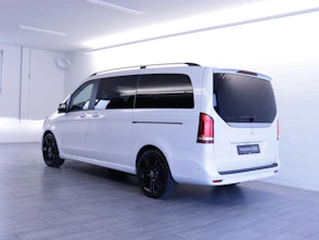 Fahrzeugbild MERCEDES-BENZ V 300 d Swiss Edition AMG Line lang Van