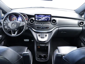Fahrzeugbild MERCEDES-BENZ V 300 d Swiss Edition AMG Line lang Van