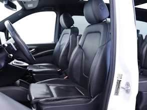 https://vehicle.imgix.net/4268786/e404d0d0-33af-4c88-a948-9ac8940fa8ae.JPG