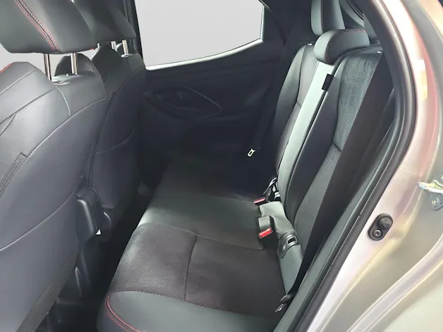 Toyota Yaris 1.5 VVT-i HSD GR Sport