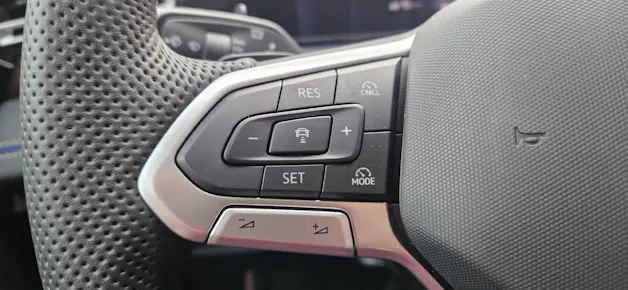 VW Tiguan 2.0 TDI SCR R-Line DSG 4motion