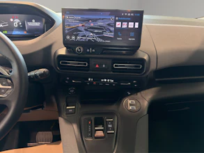 https://vehicle.imgix.net/4269445/42924e21-dc09-4e9f-89a9-17239fcc15b8.jpg
