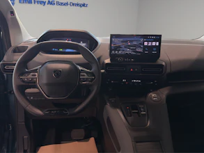https://vehicle.imgix.net/4269445/6bb6c36a-c16d-4610-8574-f1fd57c1515a.jpg