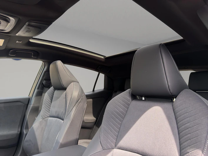 immagine del veicolo TOYOTA C-HR+