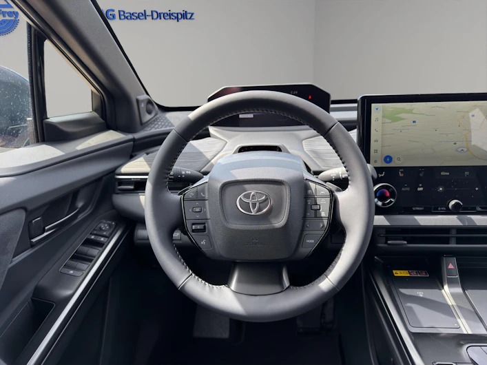 immagine del veicolo TOYOTA C-HR+