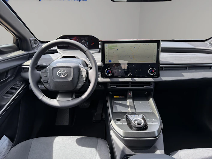 immagine del veicolo TOYOTA C-HR+