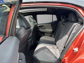 Fahrzeugbild TOYOTA C-HR+ Premium AWD