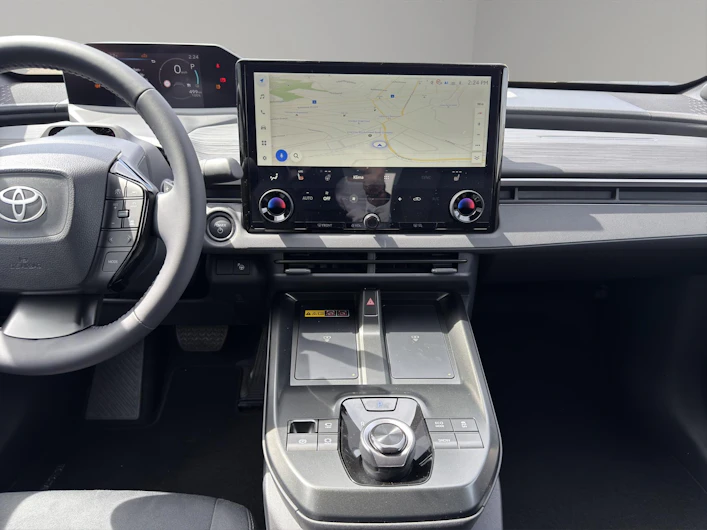 immagine del veicolo TOYOTA C-HR+