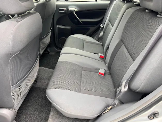 Toyota RAV4 2.0i-16V Linea Sol