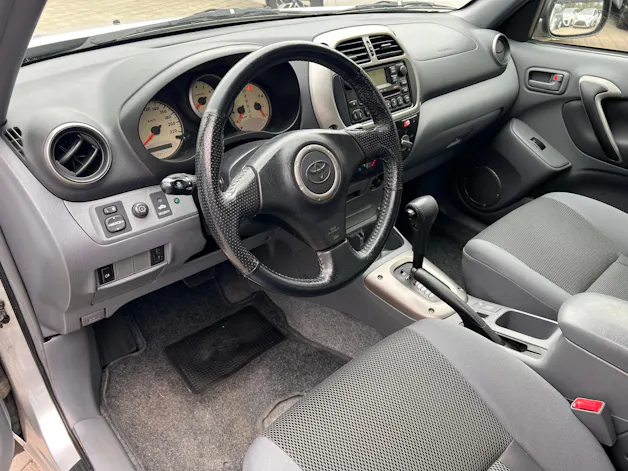 Toyota RAV4 2.0i-16V Linea Sol