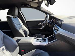 Fahrzeugbild BMW 330e xDrive SAG