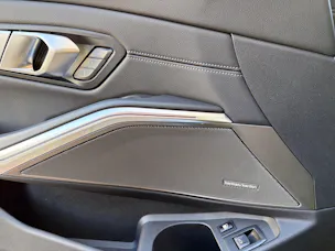 BMW 330e xDrive SAG