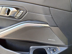 Fahrzeugbild BMW 330e xDrive SAG