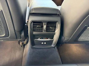 Fahrzeugbild BMW 330e xDrive SAG