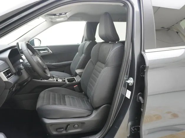 Mitsubishi Outlander 2.4 PHEV Invite 4x4