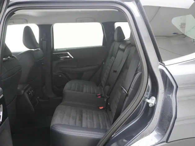 Mitsubishi Outlander 2.4 PHEV Invite 4x4